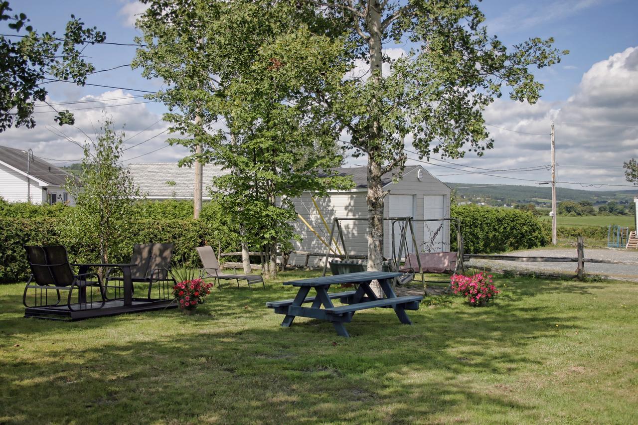 Saint-Joseph-de-Beauce Motel Bellevue מראה חיצוני תמונה